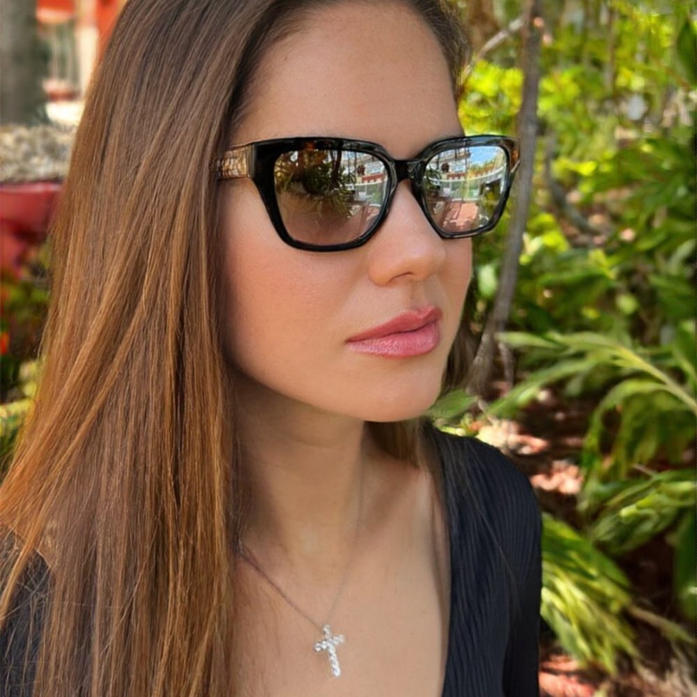 NEW!! Guess by Marciano GM0799 53/17/140 sunglasses